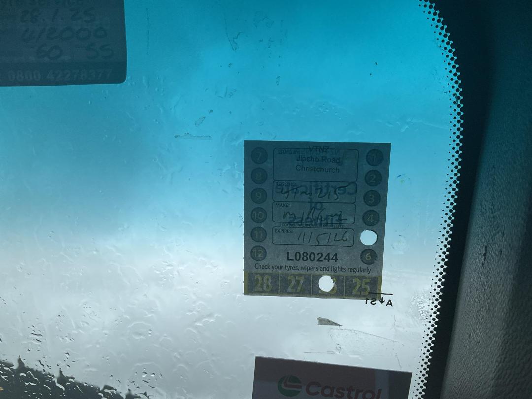 Photo '27' of Mercedes-Benz Sprinter C/C 319 CDI 3665 S Ambulance Photo '27' of Mercedes-Benz Sprinter C/C 319 CDI 3665 S Ambulance