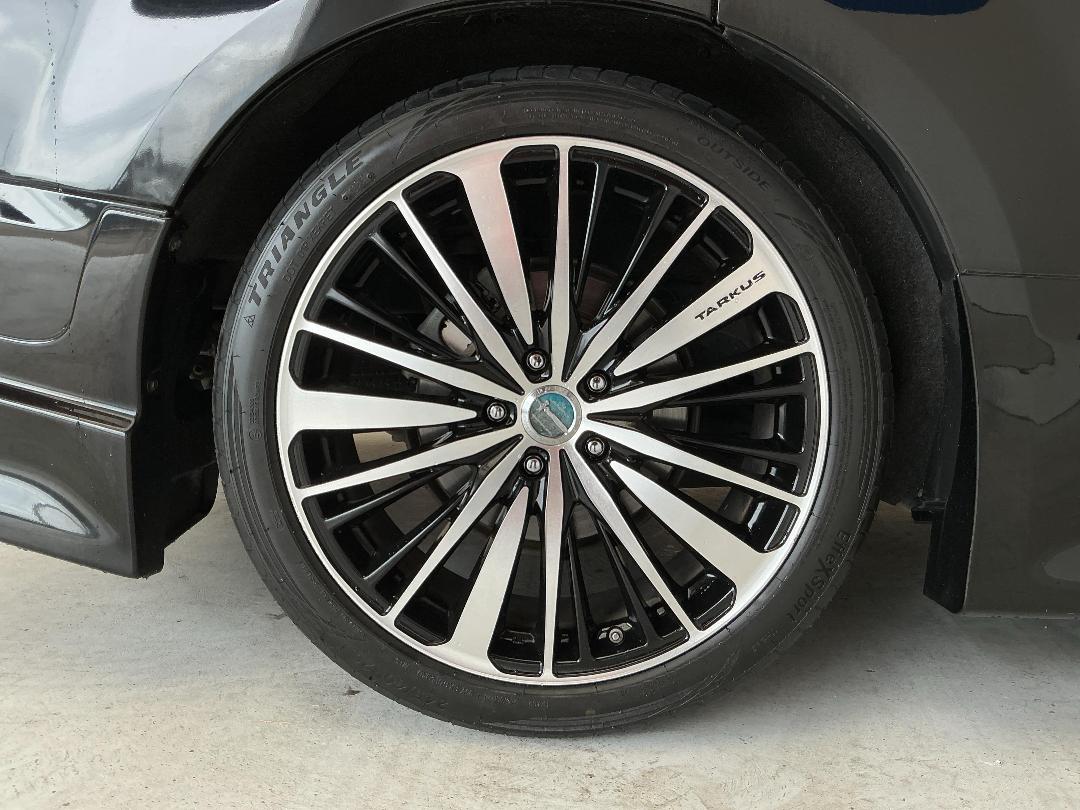 Photo '12' of Mitsubishi Delica