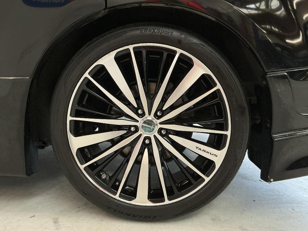 Photo '11' of Mitsubishi Delica