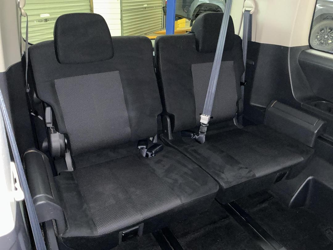 Photo '23' of Mitsubishi Delica