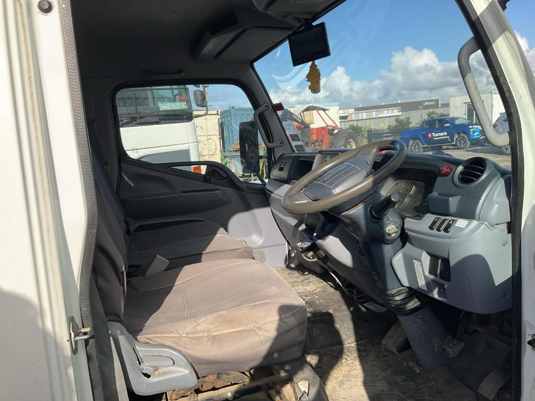 Photo '11' of Mitsubishi Fuso Canter FEB60E2 Euro 5 - 616 Tipper