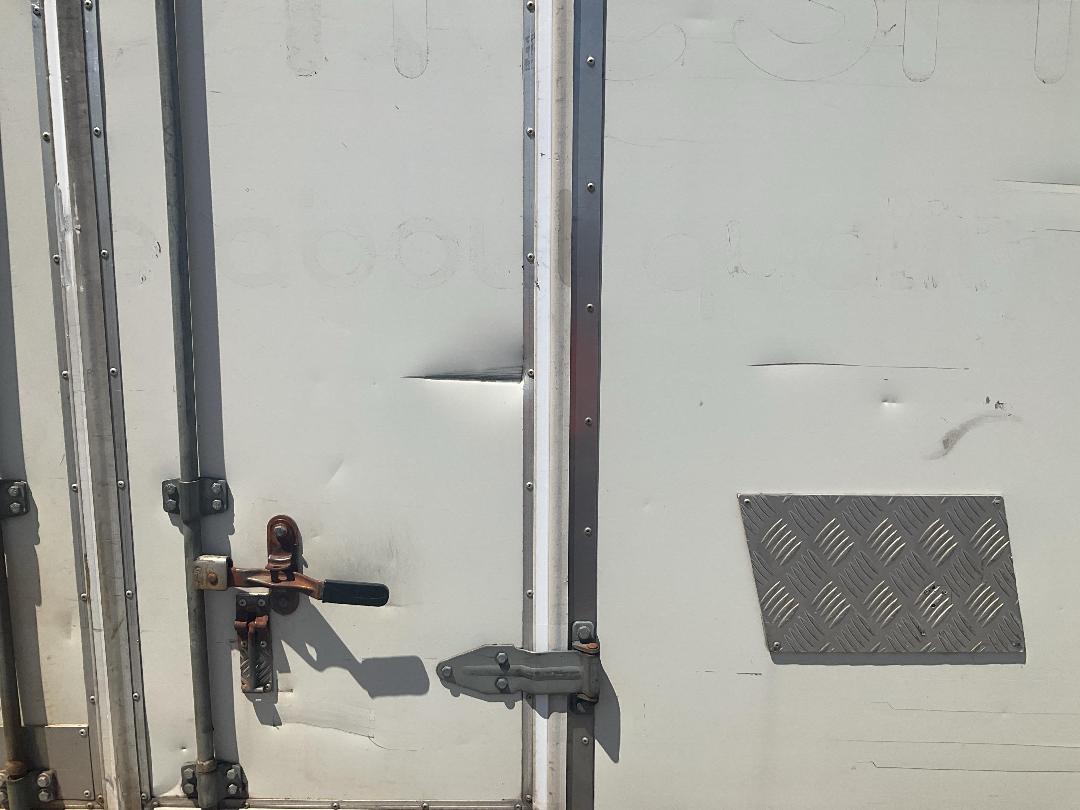 Photo '21' of Mitsubishi Fuso Canter FEB60G2 Chiller