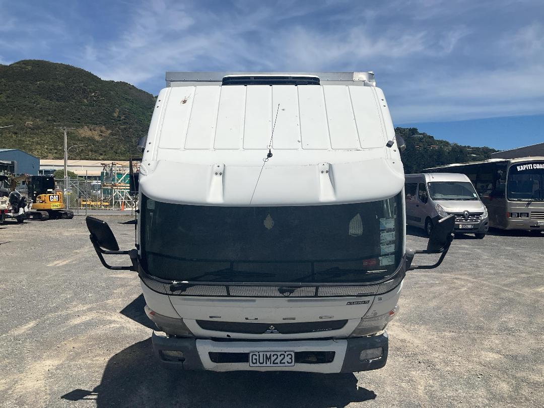 Photo '15' of Mitsubishi Fuso Canter FEB60G2 Chiller