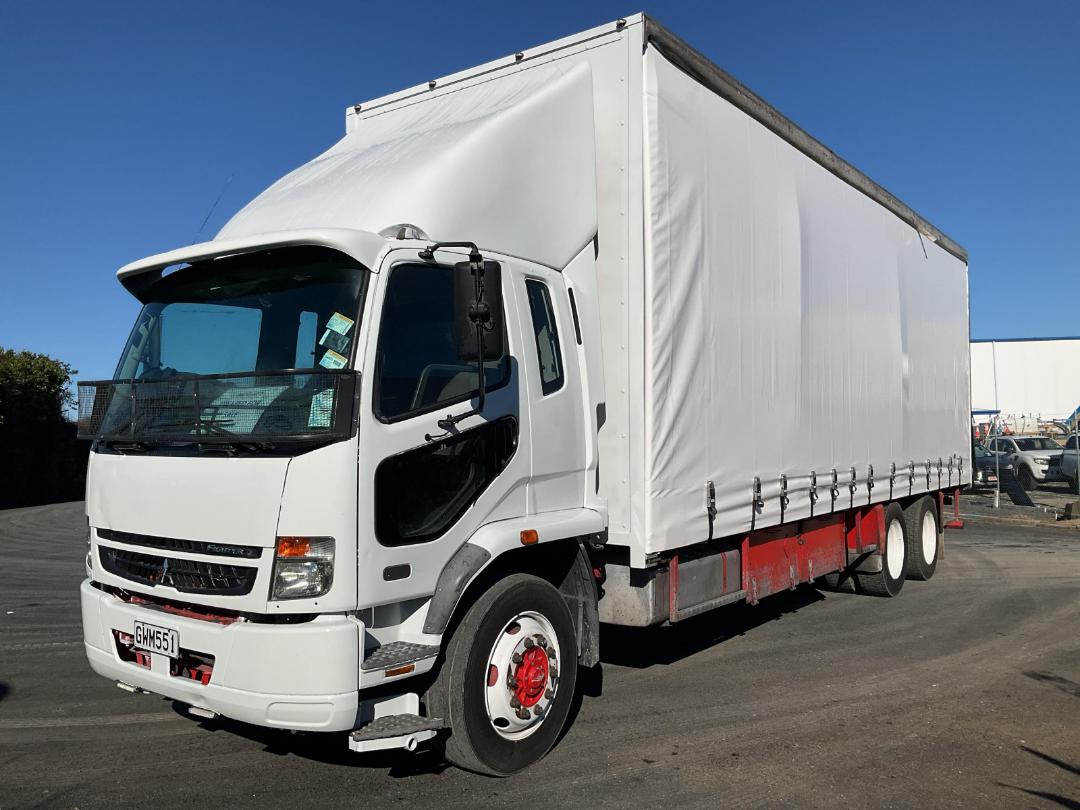 Photo '13' of Mitsubishi Fuso Fighter FU281U8 Curtainsider