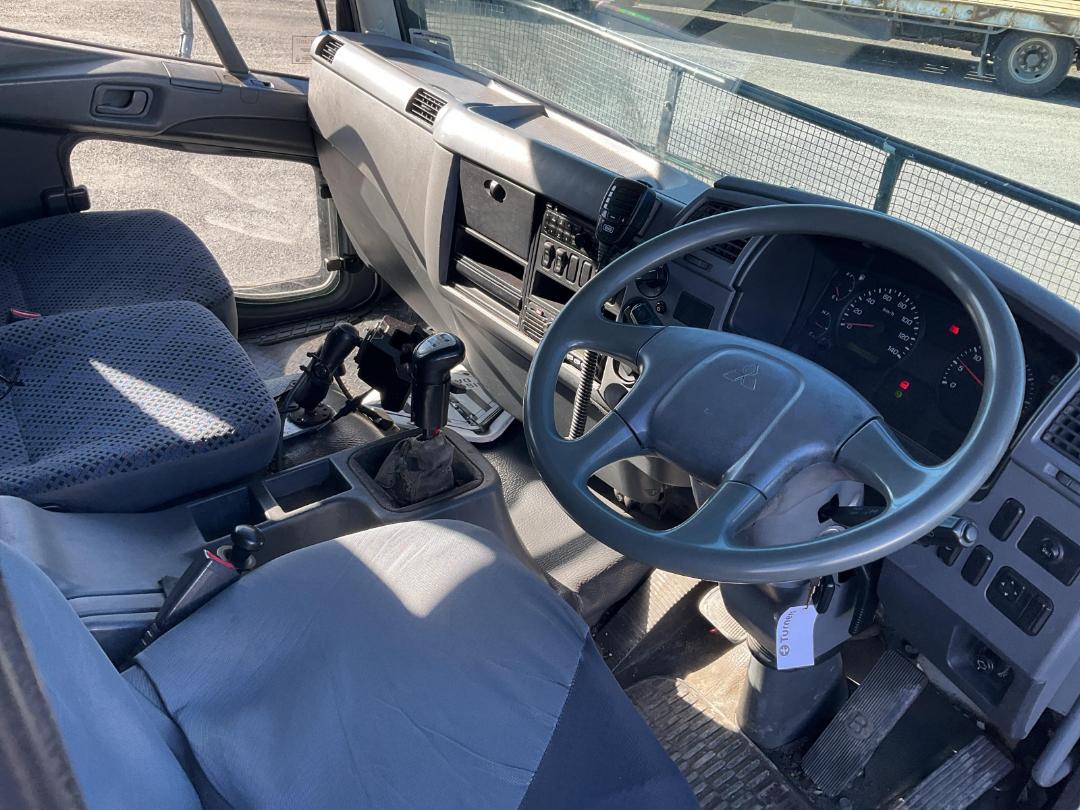 Photo '16' of Mitsubishi Fuso Fighter FU281U8 Curtainsider