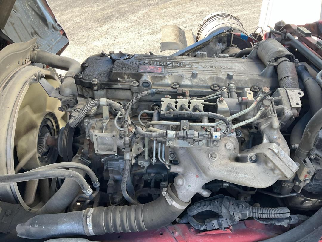 Photo '22' of Mitsubishi Fuso Fighter FU281U8 Curtainsider