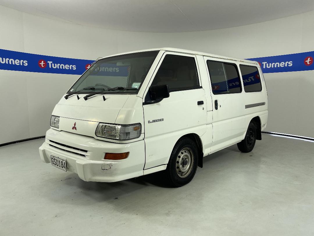 Photo '4' of Mitsubishi L300