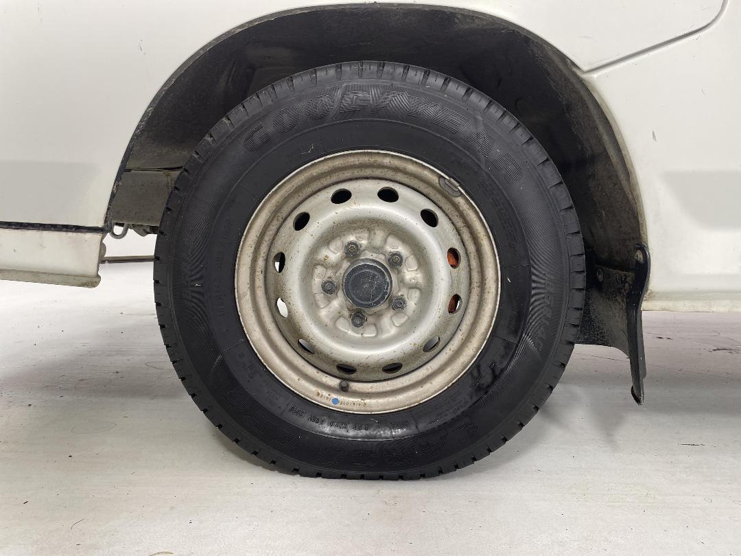 Photo '10' of Mitsubishi L300