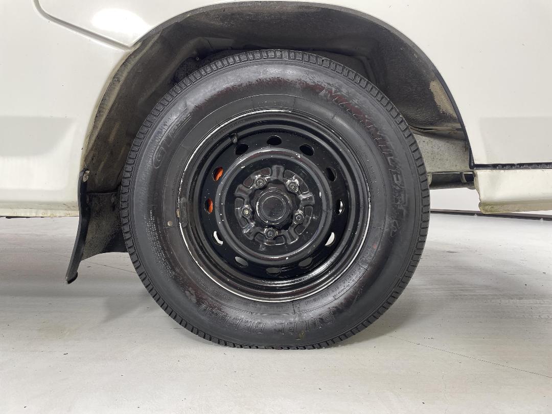 Photo '9' of Mitsubishi L300