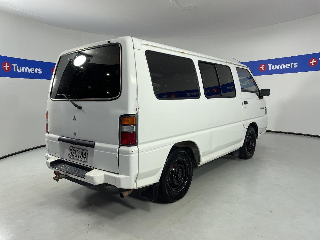 Photo '7' of Mitsubishi L300