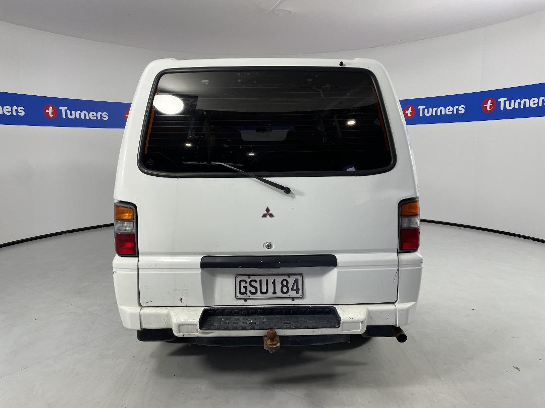 Photo '6' of Mitsubishi L300