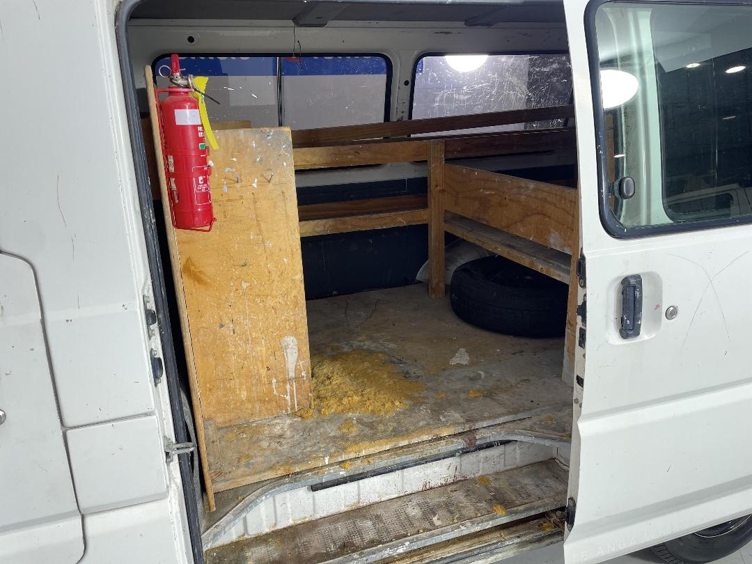 Photo '19' of Mitsubishi L300