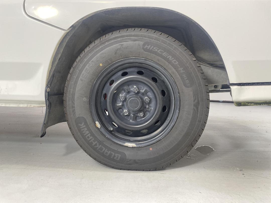 Photo '9' of Mitsubishi L300 Photo '9' of Mitsubishi L300