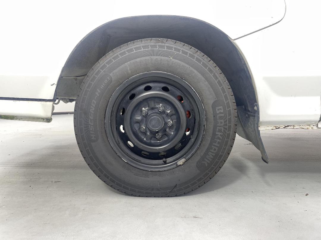 Photo '10' of Mitsubishi L300 Photo '10' of Mitsubishi L300