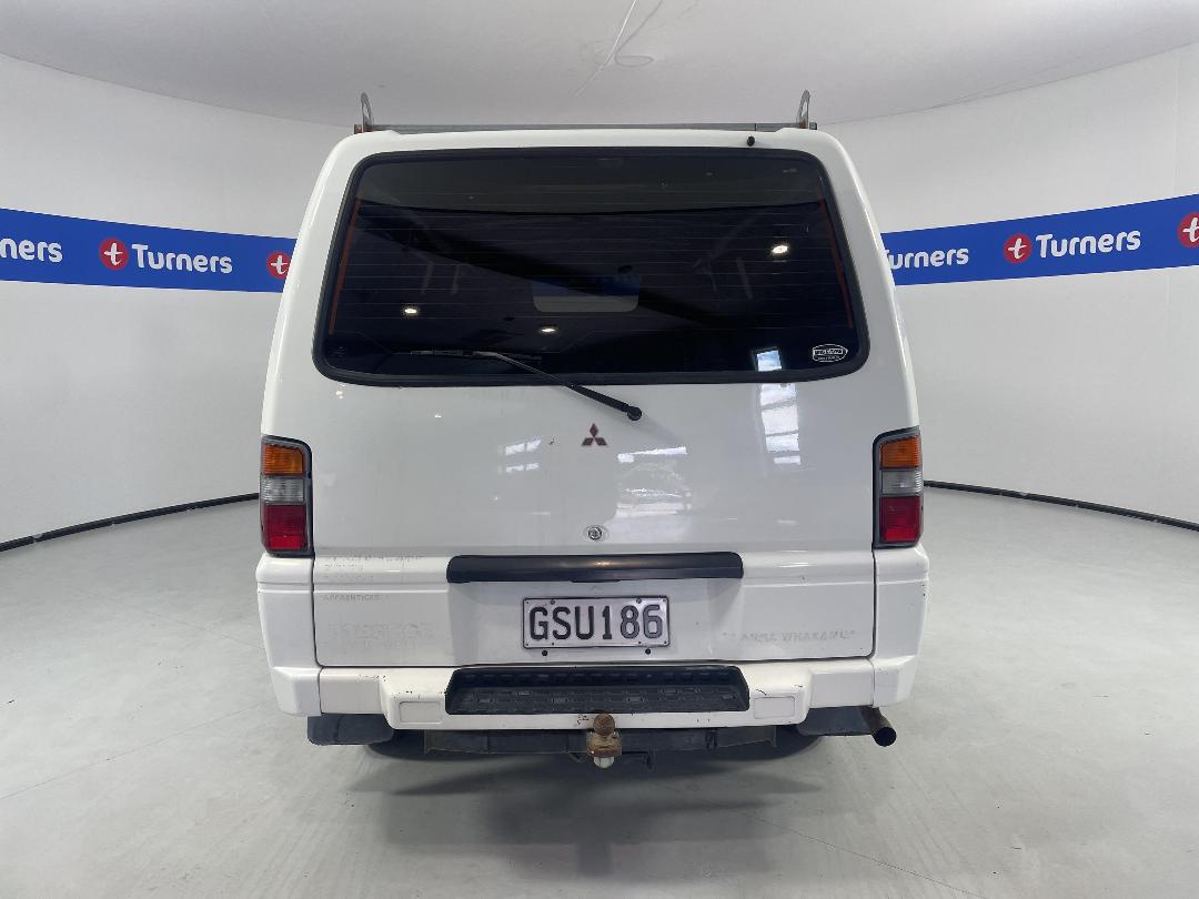 Photo '6' of Mitsubishi L300 Photo '6' of Mitsubishi L300