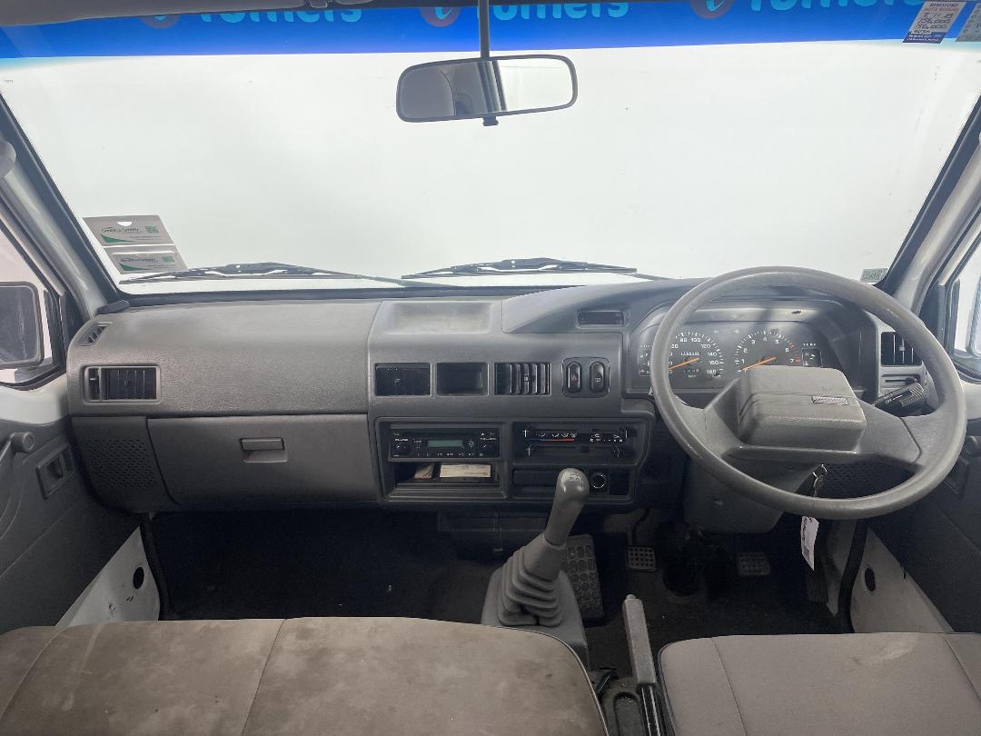 Photo '17' of Mitsubishi L300 Photo '17' of Mitsubishi L300