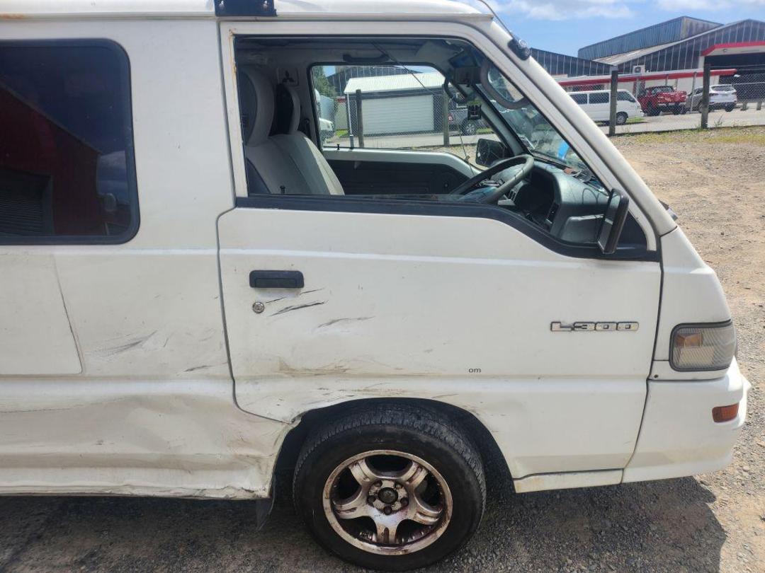 Photo '4' of Mitsubishi L300 SWB