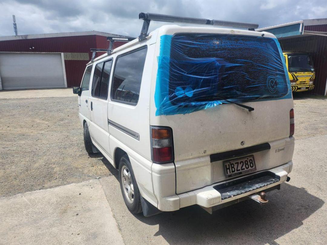 Photo '8' of Mitsubishi L300 SWB