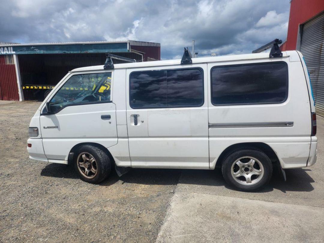 Photo '9' of Mitsubishi L300 SWB