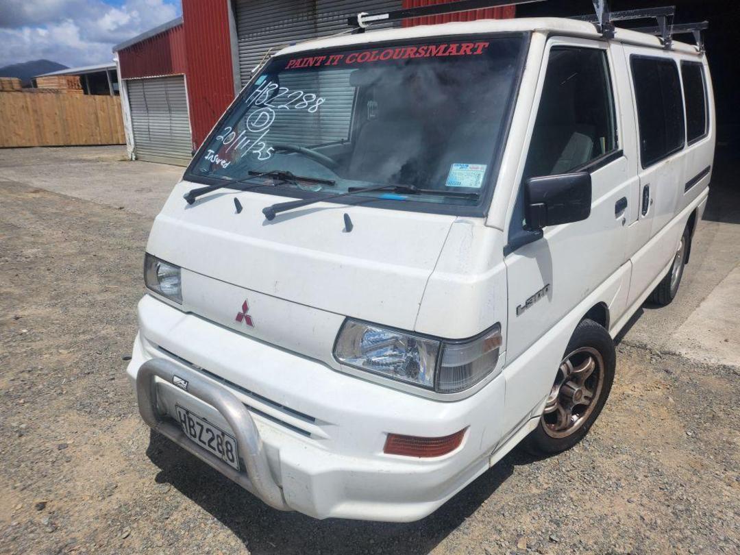 Photo '3' of Mitsubishi L300 SWB