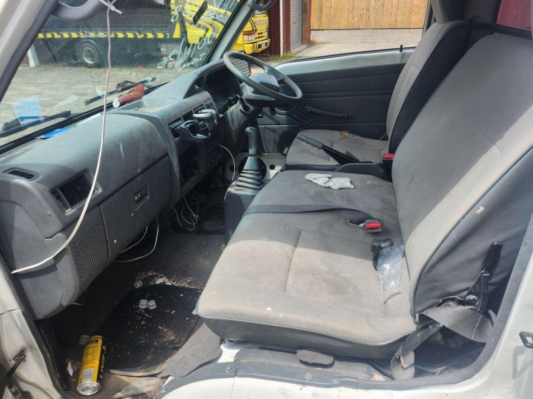 Photo '11' of Mitsubishi L300 SWB