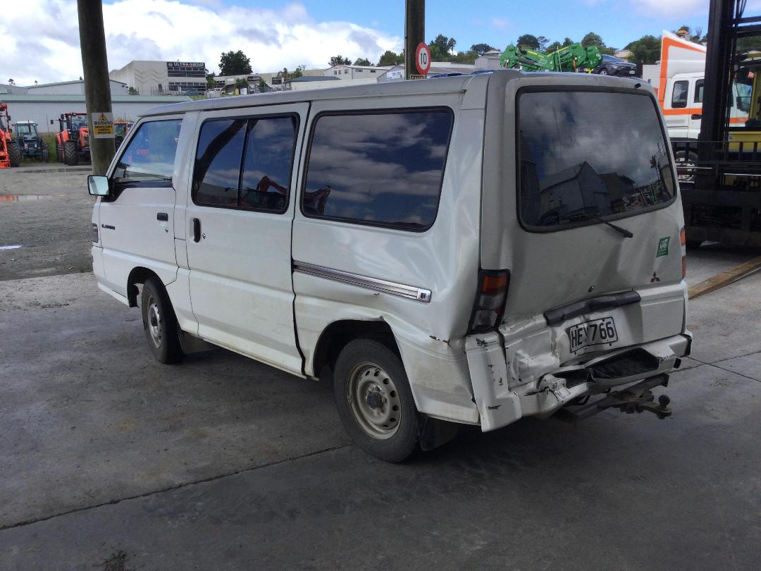 Photo '5' of Mitsubishi L300 SWB