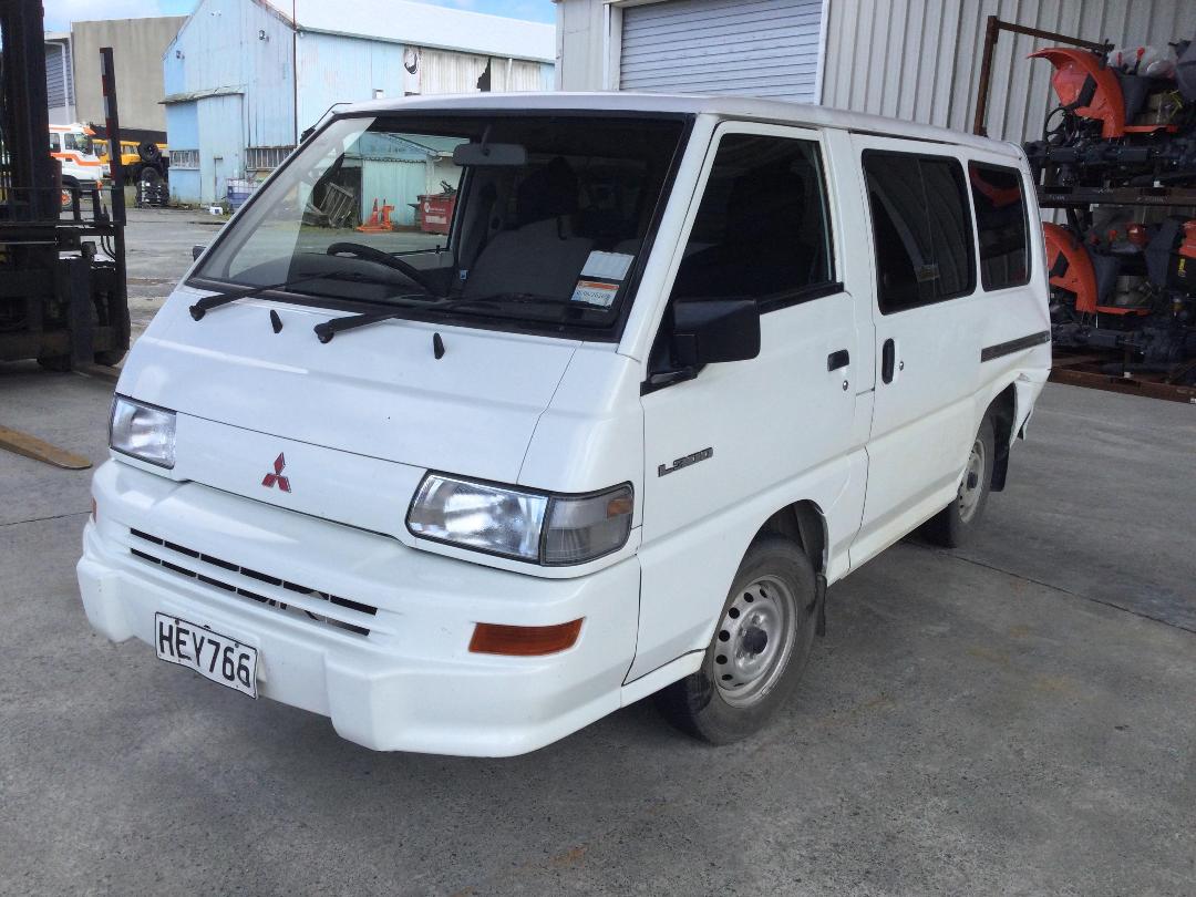 Photo '3' of Mitsubishi L300 SWB