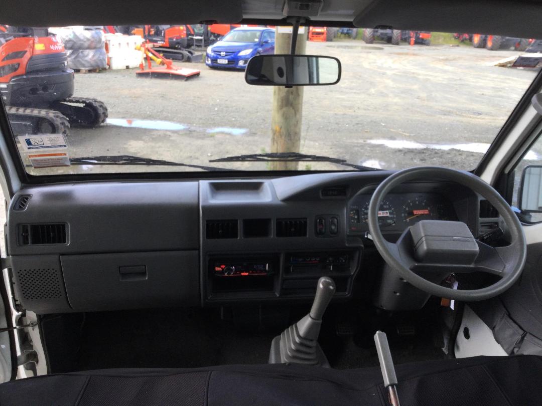 Photo '14' of Mitsubishi L300 SWB