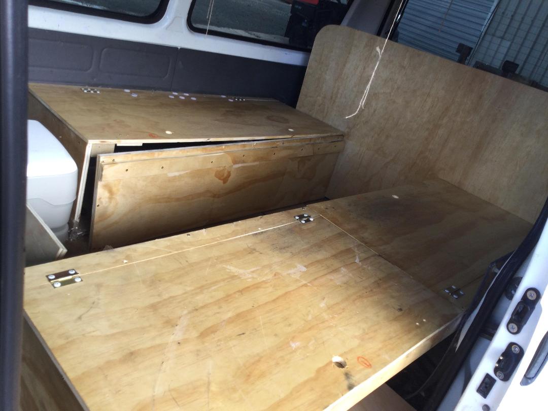 Photo '15' of Mitsubishi L300 SWB