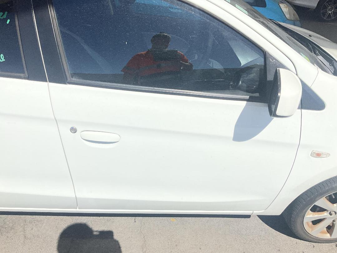 Photo '3' of Mitsubishi Mirage GLS