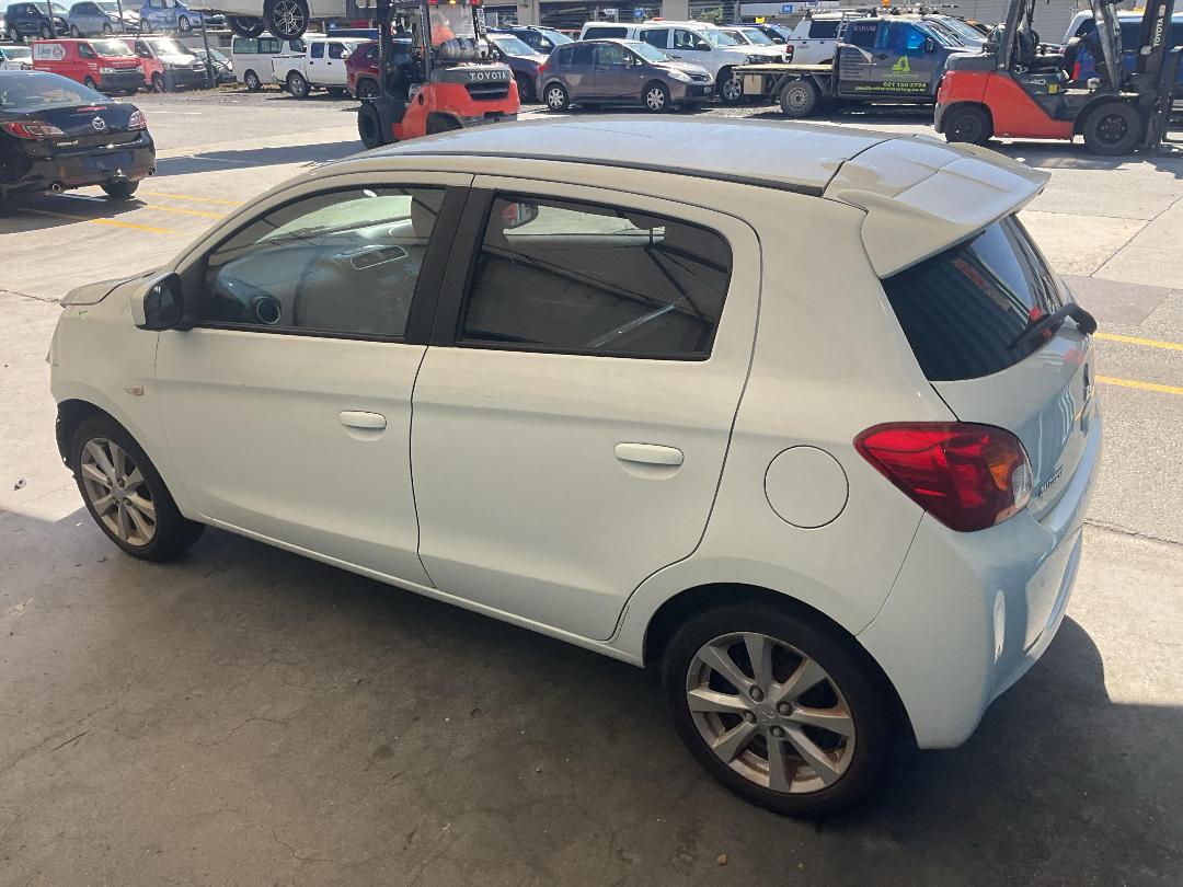 Photo '9' of Mitsubishi Mirage GLS