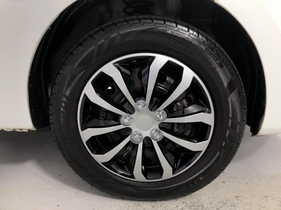 Photo '9' of Mitsubishi Mirage