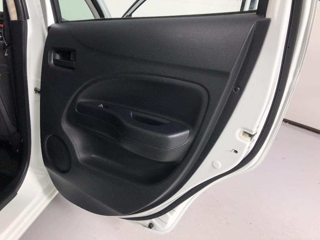 Photo '19' of Mitsubishi Mirage