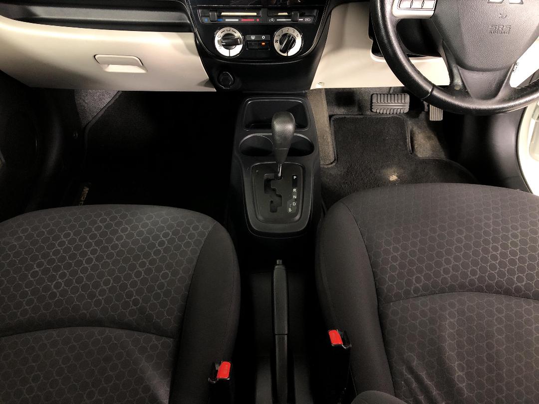 Photo '18' of Mitsubishi Mirage