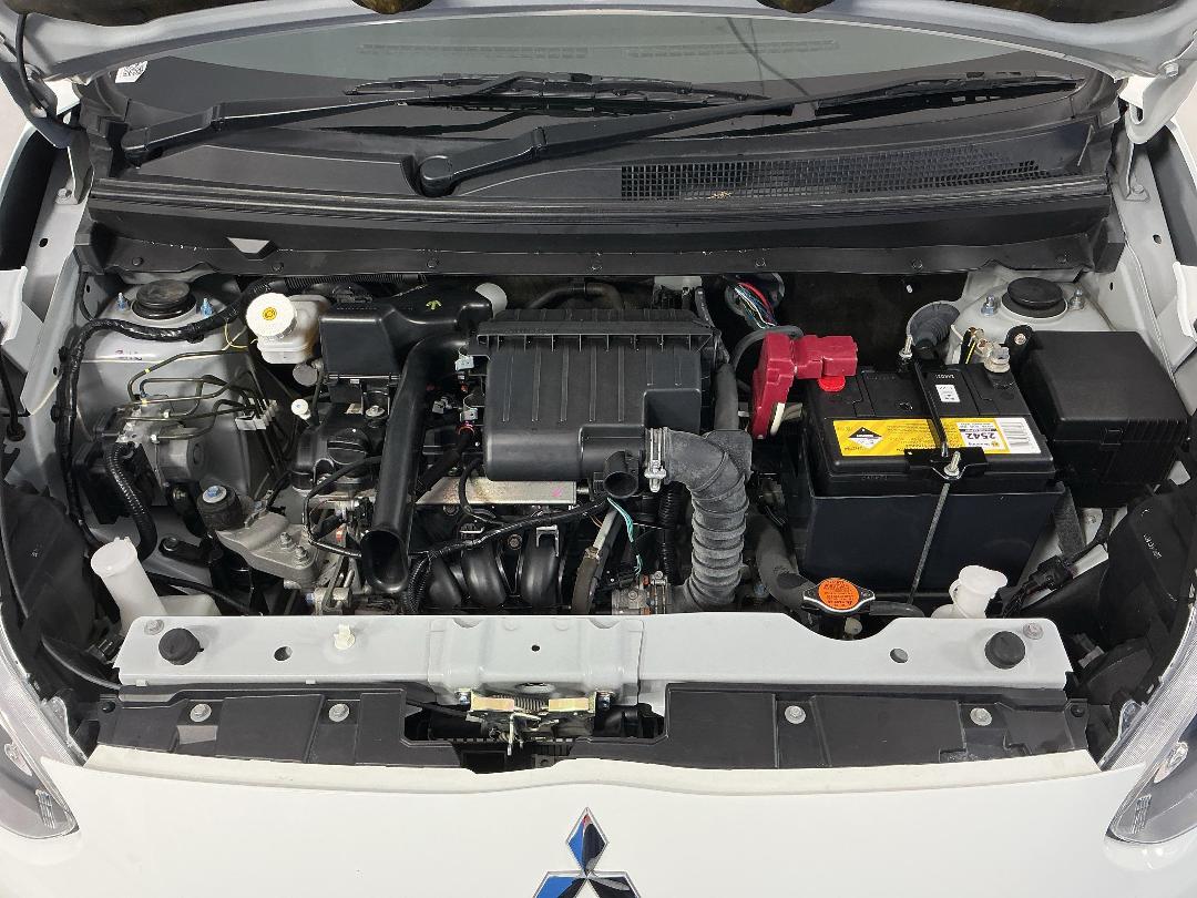 Photo '13' of Mitsubishi Mirage