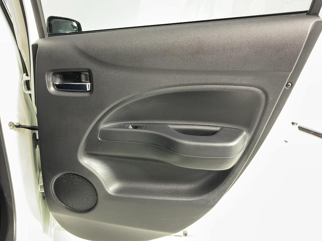 Photo '19' of Mitsubishi Mirage