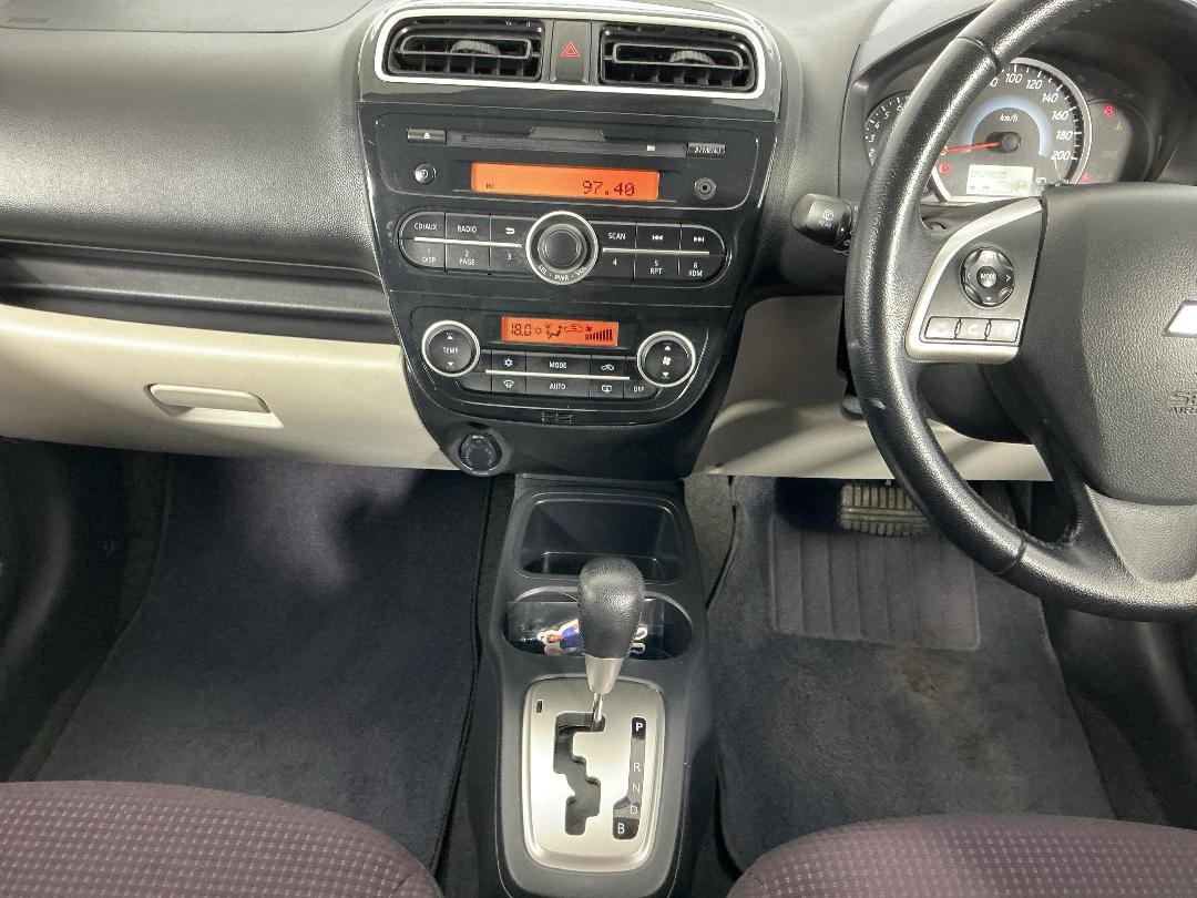 Photo '18' of Mitsubishi Mirage