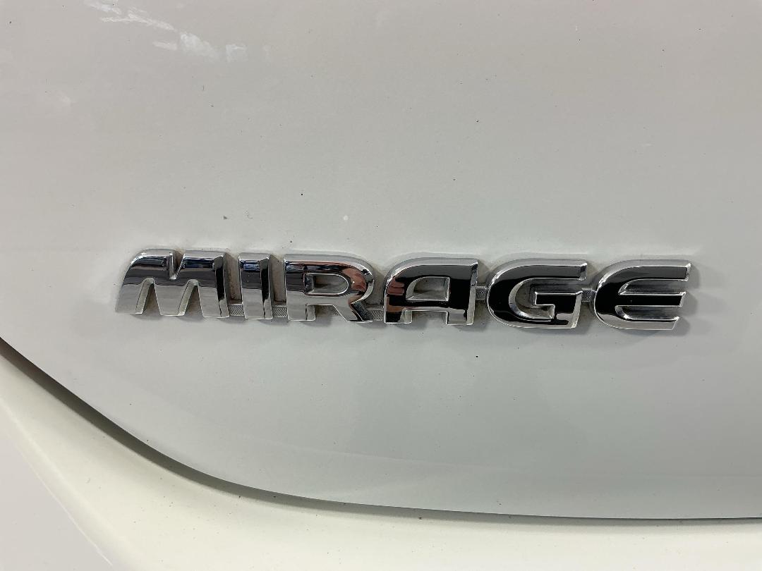Photo '28' of Mitsubishi Mirage