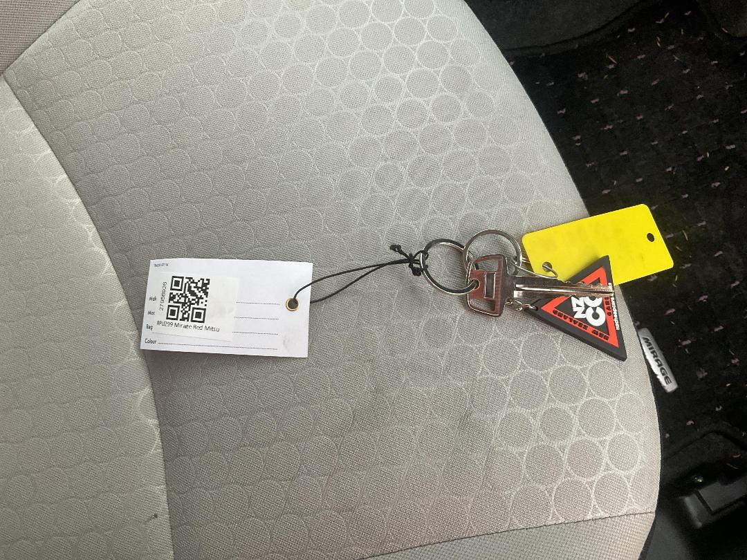 Photo '17' of Mitsubishi Mirage Photo '17' of Mitsubishi Mirage