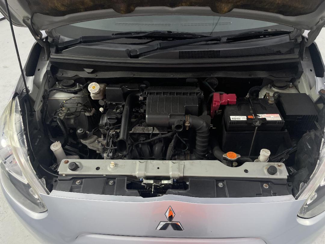 Photo '13' of Mitsubishi Mirage Photo '13' of Mitsubishi Mirage