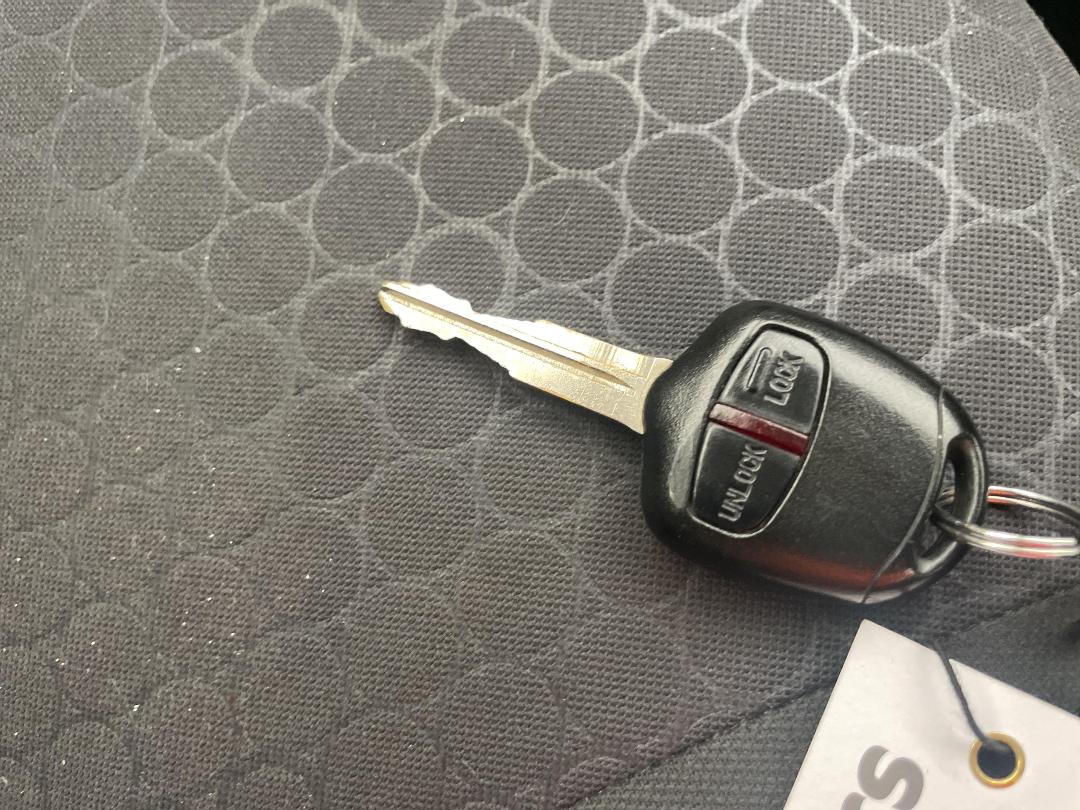 Photo '22' of Mitsubishi Mirage Photo '22' of Mitsubishi Mirage