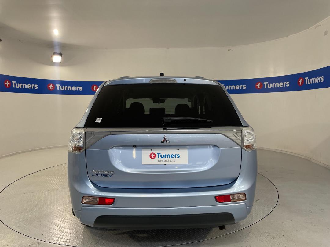Used Mitsubishi Outlander Phev 2013 Wellington Porirua at Turners