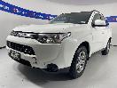 Thumbnail '4' of Mitsubishi Outlander