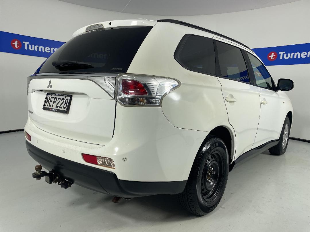 Photo '7' of Mitsubishi Outlander Photo '7' of Mitsubishi Outlander