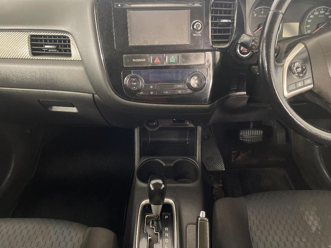 Photo '18' of Mitsubishi Outlander Photo '18' of Mitsubishi Outlander