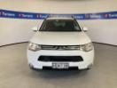 Thumbnail '2' of Mitsubishi Outlander