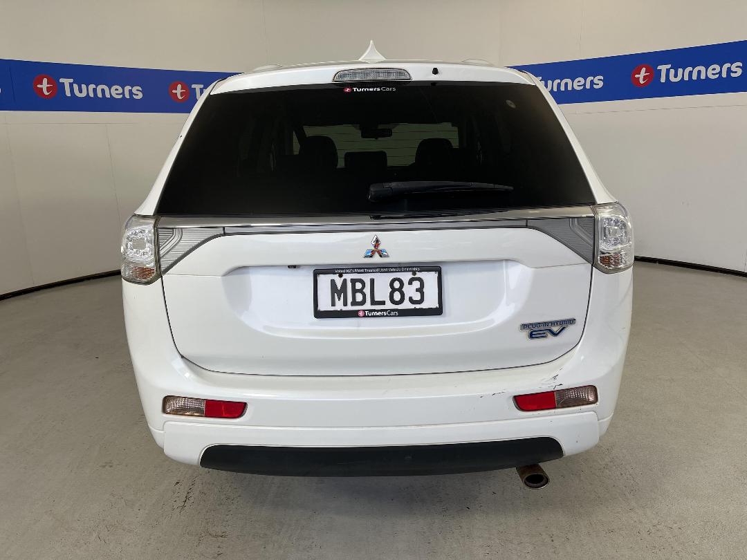 Photo '6' of Mitsubishi Outlander