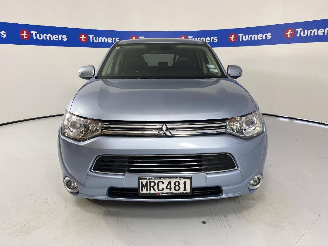 Photo '2' of Mitsubishi Outlander