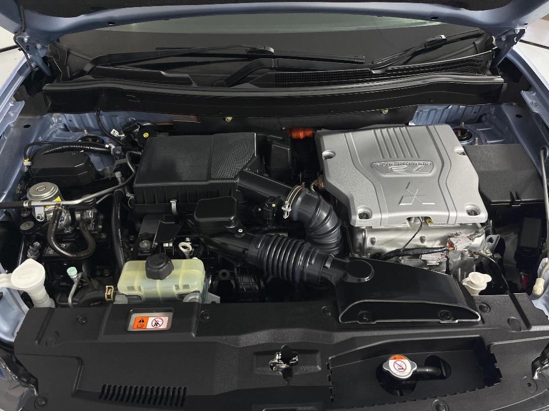 Photo '13' of Mitsubishi Outlander