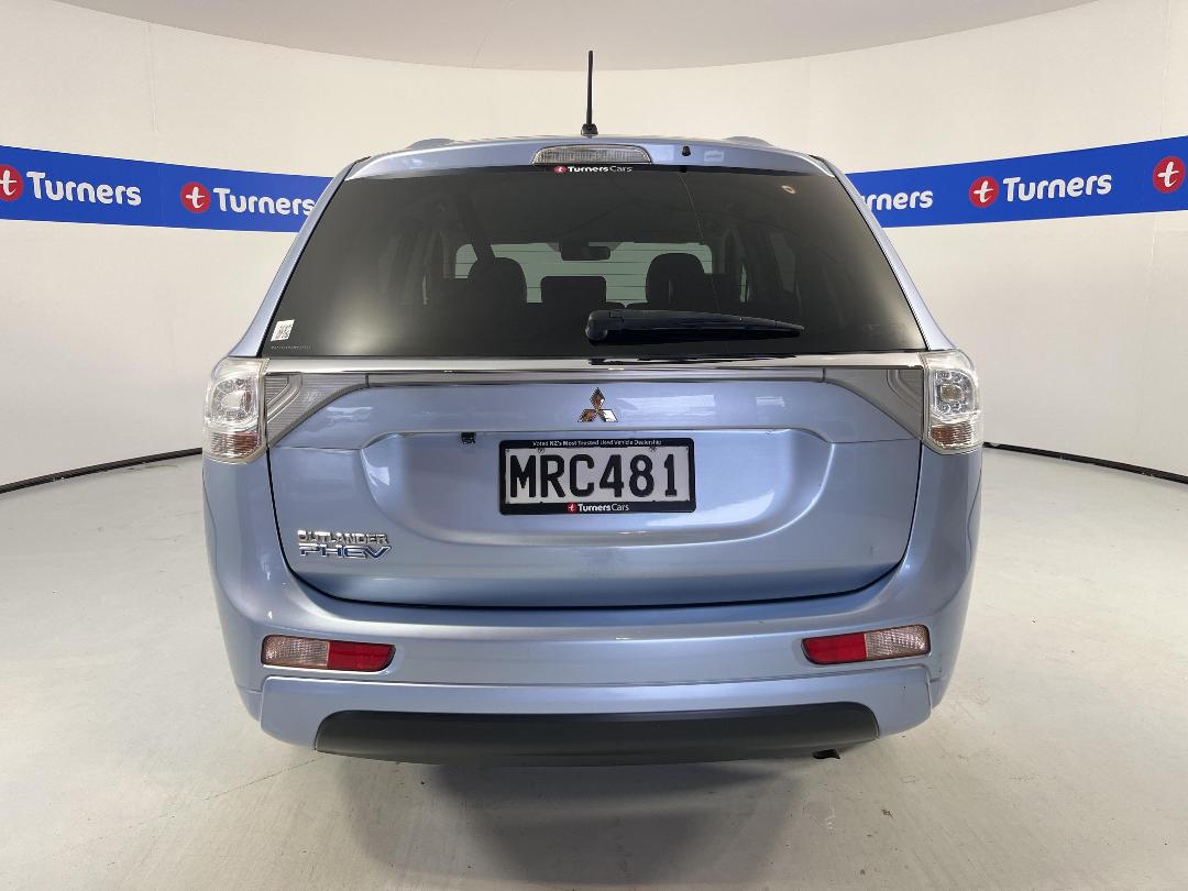 Photo '6' of Mitsubishi Outlander